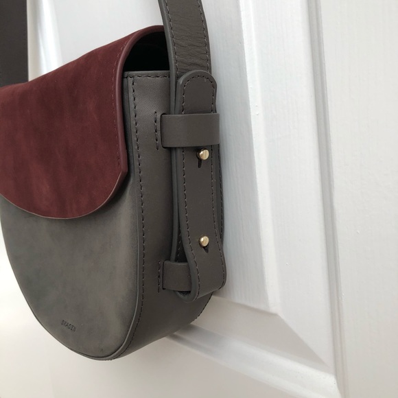 {skagen} lobelle leather saddle bag - Picture 3 of 9